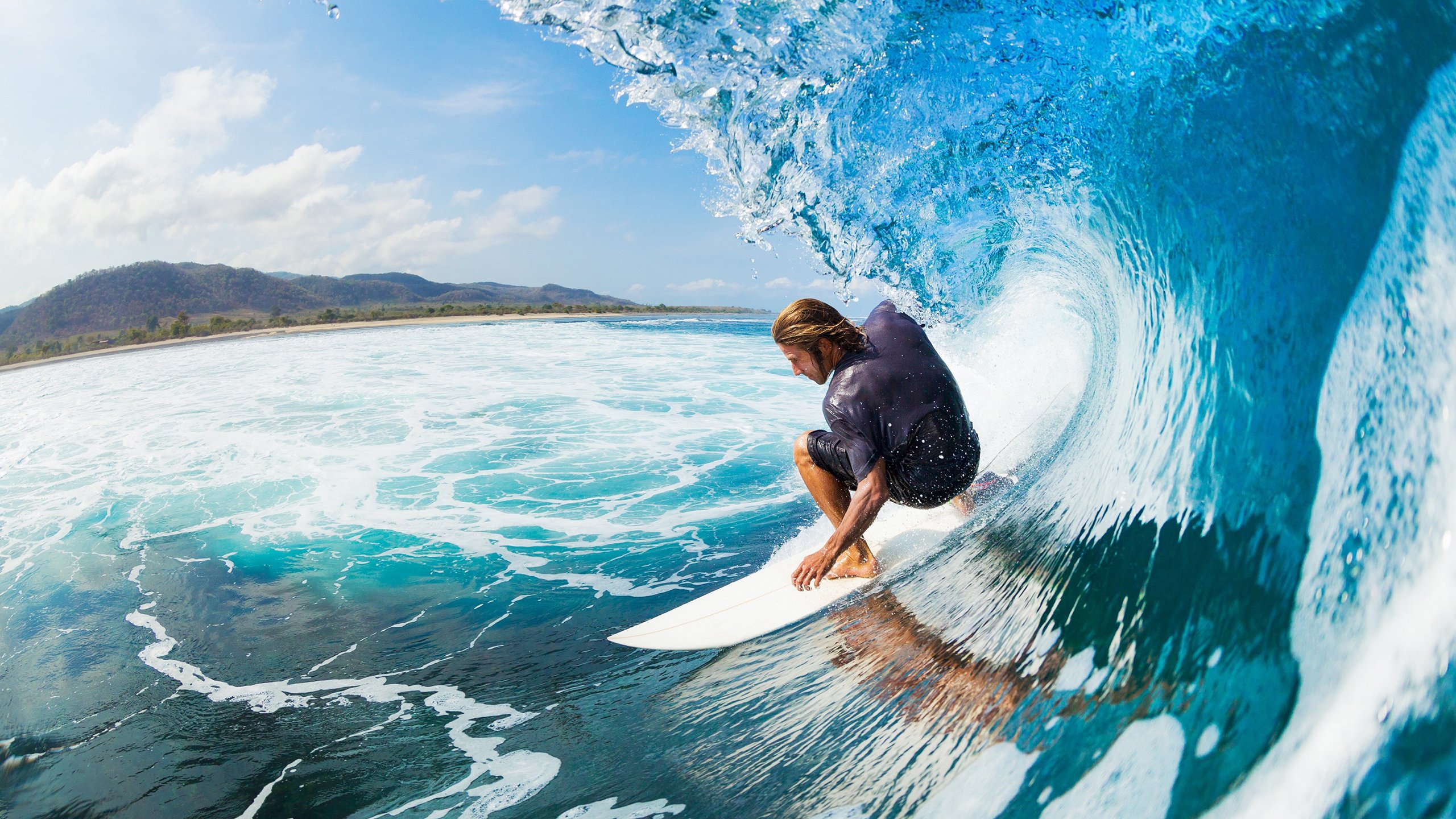 丹佛掘金次回合血战菲尼克斯太阳,爱德华兹砍下7记关键球,全场沸腾